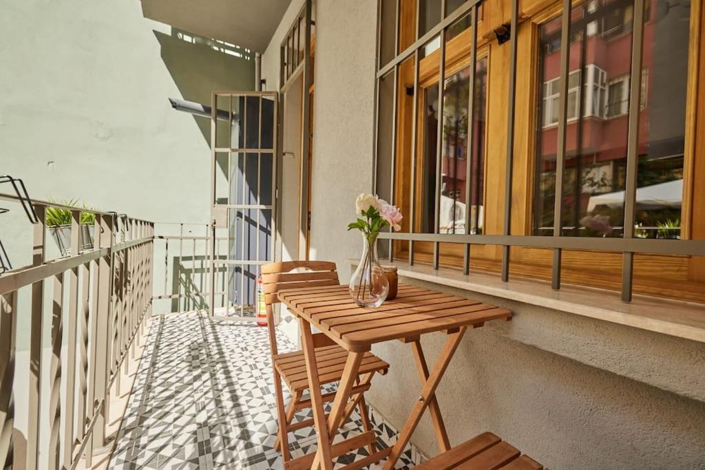 Spacious 2br 3ac 2 Min To Metro - Baysungur D3 Daire *